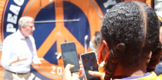 DeBlasio Visits LifeCamp In Southeast Queens