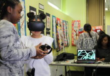 DIVAS for Social Justice Hosts Interactive Community Exhibit Introducing The Laurelton Community to Virtual Reality