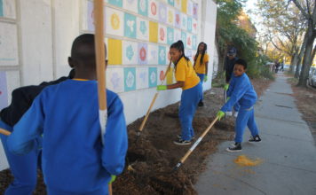 It Is Important To Keep Our Community Clean. By: Jada Whitfield