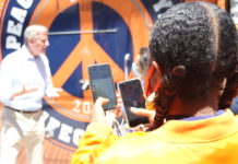DeBlasio Visits LifeCamp In Southeast Queens