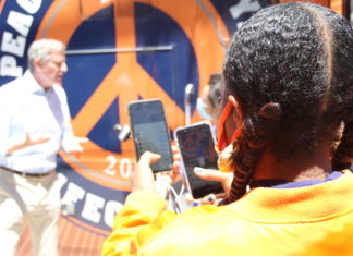 DeBlasio Visits LifeCamp In Southeast Queens